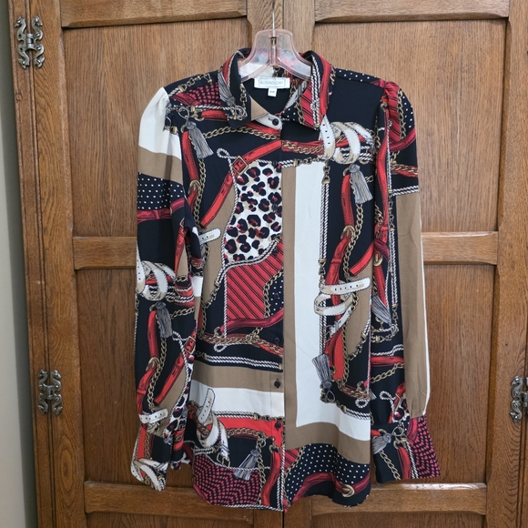 #005 BLOUSEOLOGY | Red & Black & Tan Chain Pattern Buttonup Blouse - Small - Picture 2 of 5